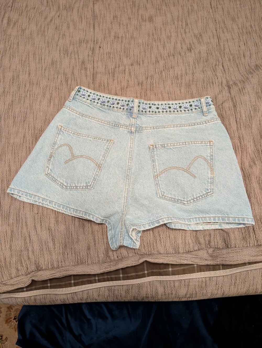 Farm Rio Embroidered Shorts - Picture 3 of 4